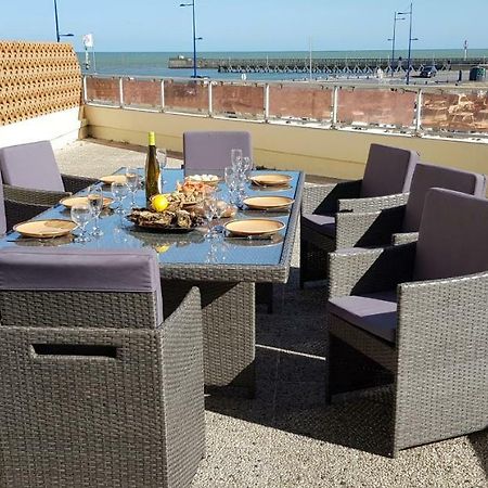 Appartement Vue Sur Mer Et Port Grandcamp-Maisy Dış mekan fotoğraf