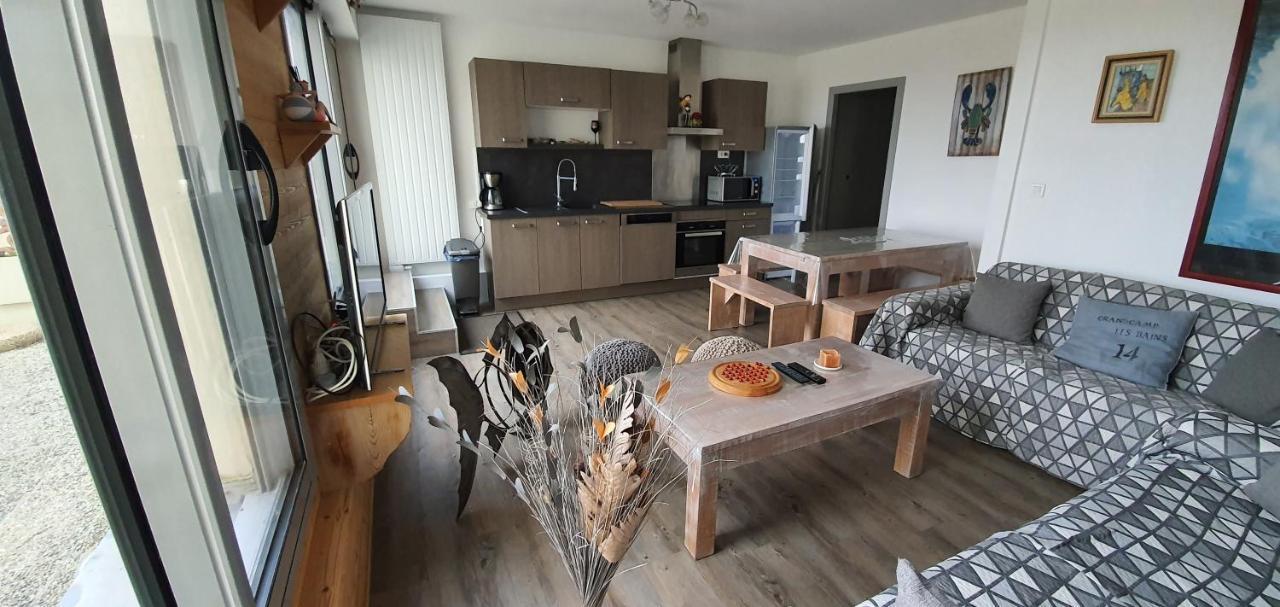 Appartement Vue Sur Mer Et Port Grandcamp-Maisy Dış mekan fotoğraf